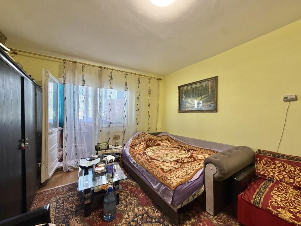 Apartament 2 camere, semidecomandat, etaj 3, zona Dambovita – fotografia 3 din 10