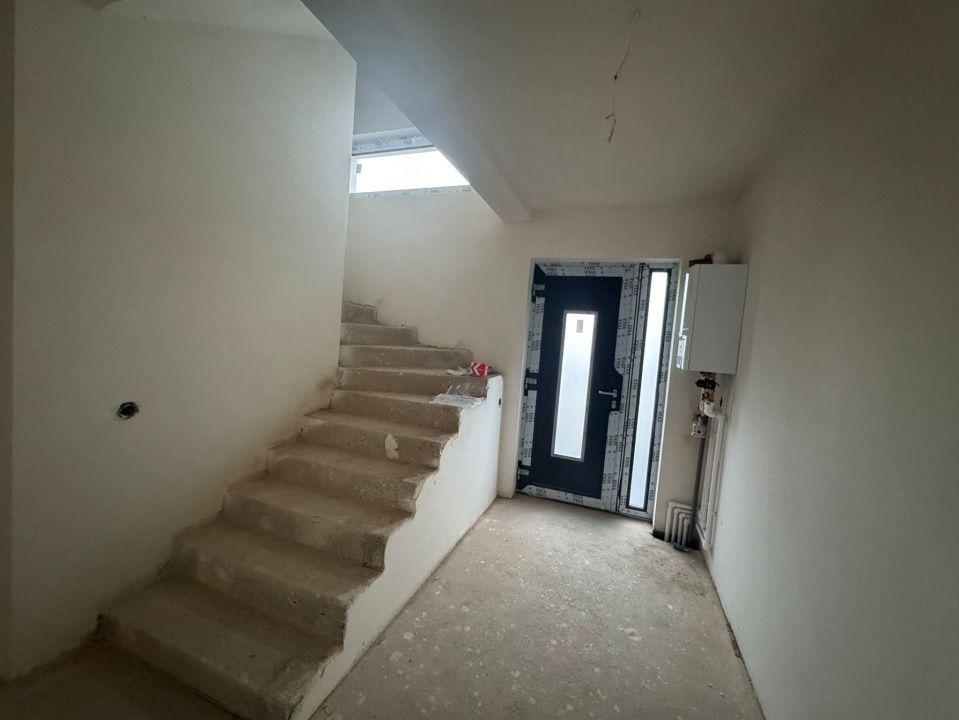 Duplex 202 mp + rooftop 72 mp, curte 180 mp, cartier Voronet – fotografia 12 din 18
