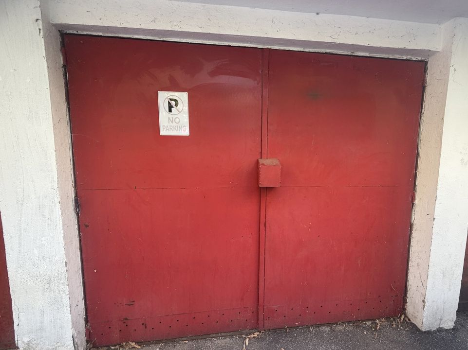 Garaj, 20 mp, Calea București, zona Piața Centrală – fotografia 2 din 2
