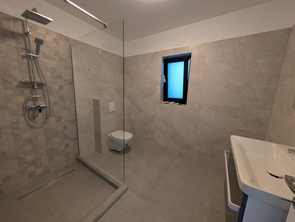 Casa premium! Hemeiusi 3 dormitoare,3 bai , terasa beci – fotografia 3 din 12