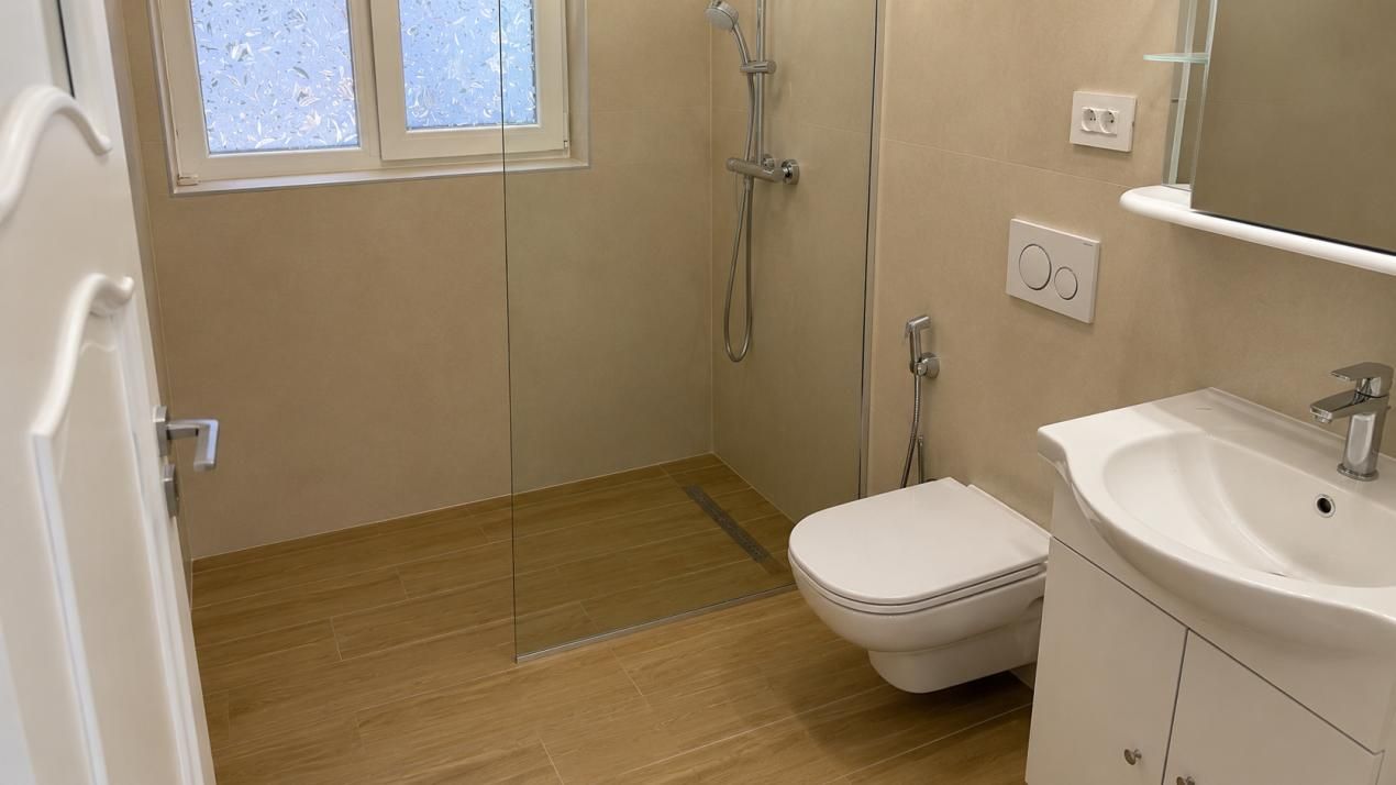 FIRST RENT | Villa - 5 Rooms  | Victoriei - Titulescu – fotografia 10 din 12