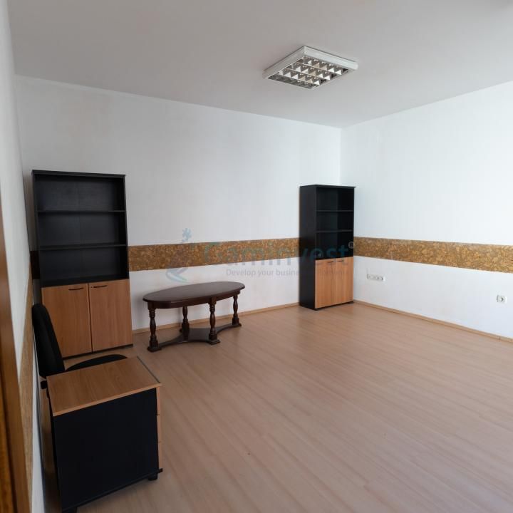 Cladire de inchiriat in Oradea, 382 mp cu 3 nivele, multifunctionala – fotografia 20 din 29