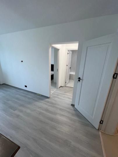 2 Camere de vanzare | Rahova | 0% Comision | Renovat – fotografia 2 din 9