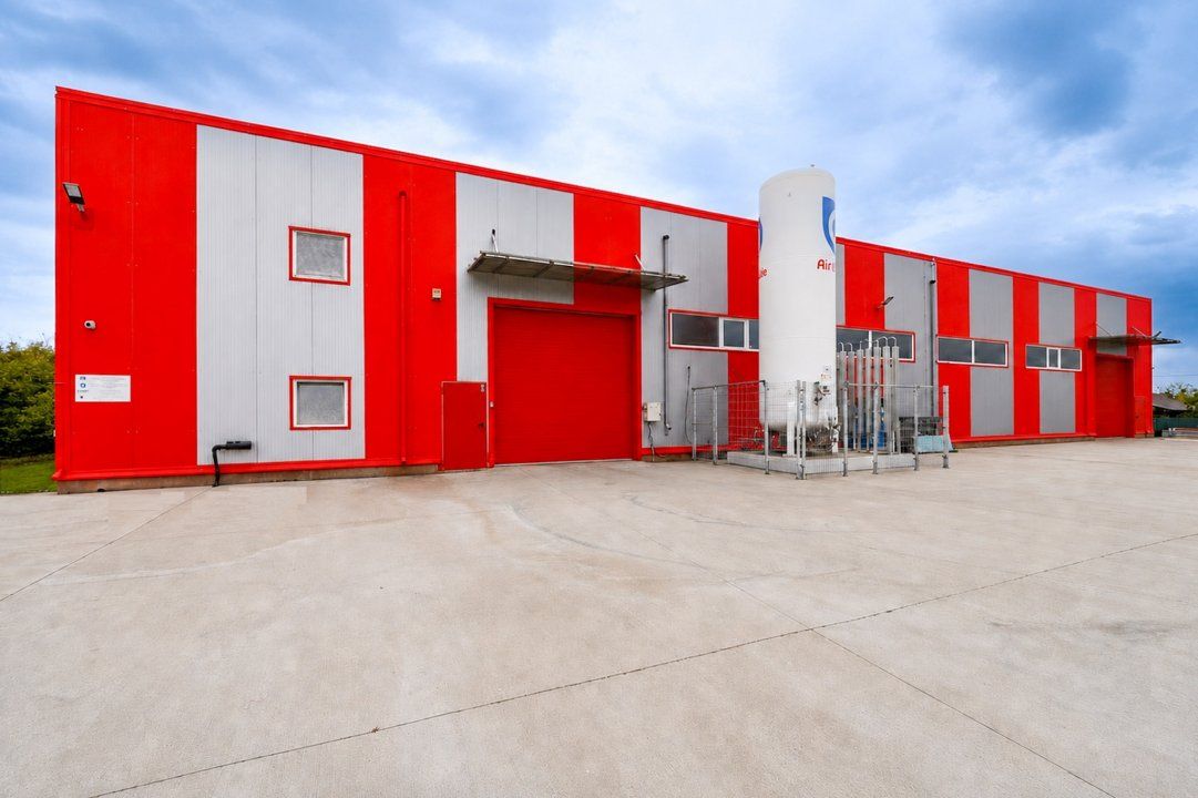 HALĂ MODERNĂ 837 MP - TEREN 4.236 MP - 90 kW – ISU - ACCES TIR – fotografia 1 din 33