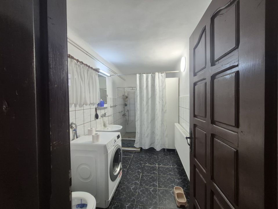 Casă de vânzare Reghin zona centrală cu 6 arii teren – fotografia 6 din 11