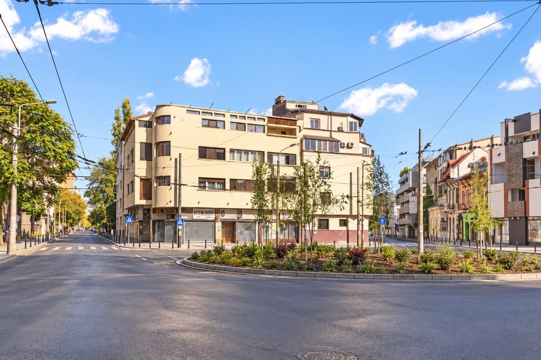 Apartament cu 4 camere | Imobil interbelic | Calea Victoriei – fotografia 1 din 16