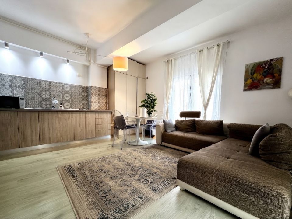 Apartament spațios cu 3 camere de vânzare in Mamaia Nord | 150m de plaja – fotografia 2 din 10