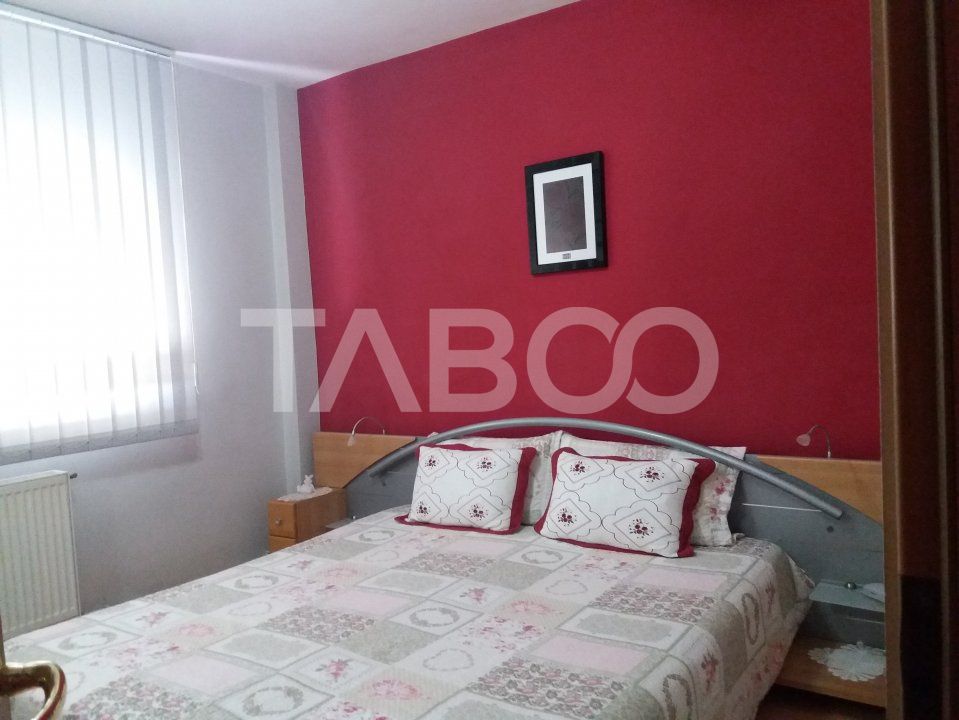 Apartament decomandat 3 camere  2 bai etaj 3 balcon zona buna Cisnadie – fotografia 5 din 13