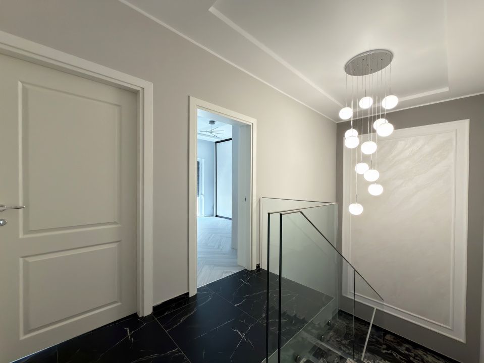 Cumpăna -Vilă nouă P+1 cu 4 camere-Complet mobilată și utilată-Design modern – fotografia 16 din 20