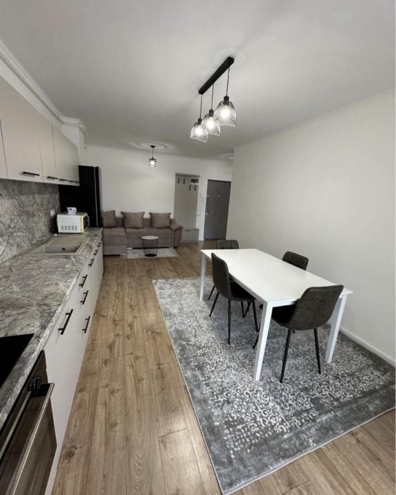 Apartament 2 camere la cheie zona Eroilor Blocurile Albe . – fotografia 3 din 8