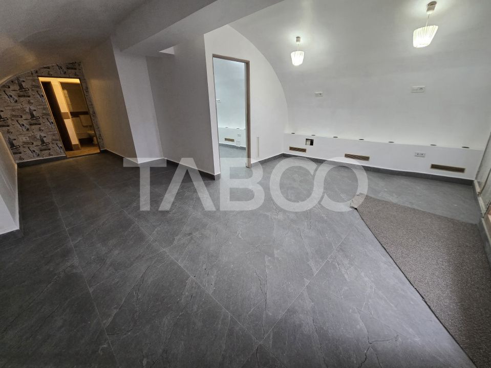 Spatiu comercial de vanzare 55 mp curte parcare zona Central din Sibiu – fotografia 3 din 11