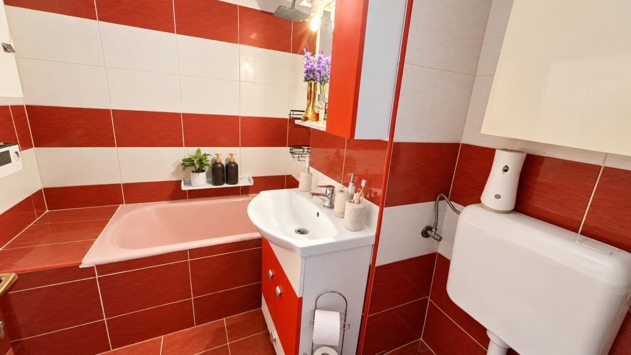 Apartanent cu 4 camere,decomandat,80 mp utili,Ampoi 2 – fotografia 8 din 9