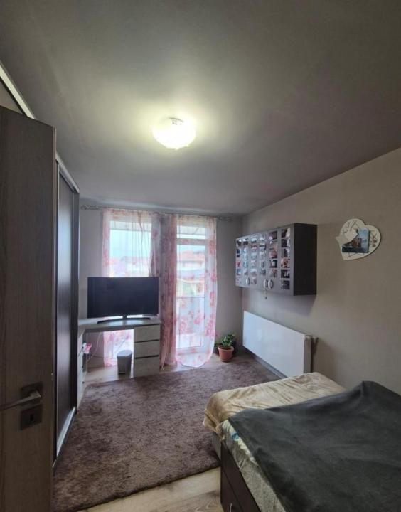Casa tip duplex, zona Terra, Floresti – fotografia 6 din 8