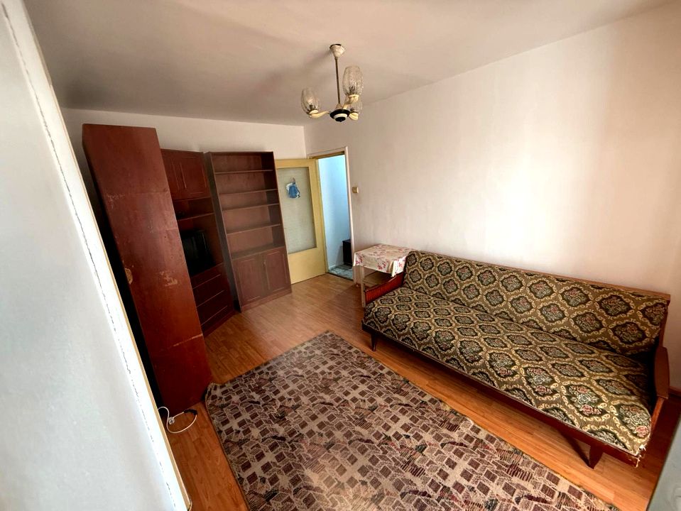 Apartament 2 camere | Etaj 3/4 | Centrală proprie – fotografia 1 din 7