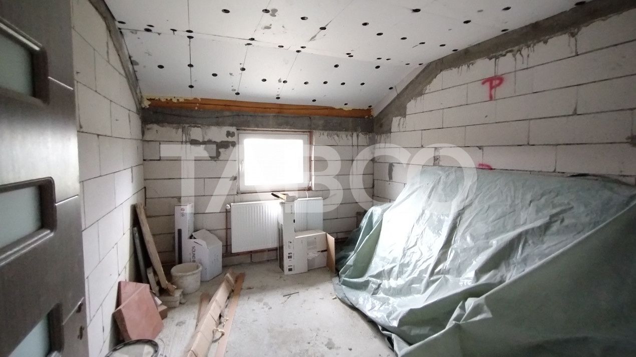 Afacere si locuinta cu teren de 1450 mp de vanzare in Rausor – fotografia 17 din 24