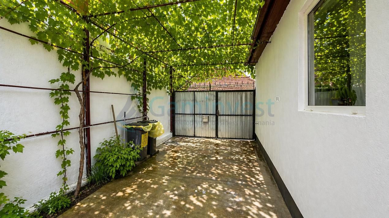 Casa cu 4 camere de vanzare in Oradea, zona Gutenberg – fotografia 2 din 14