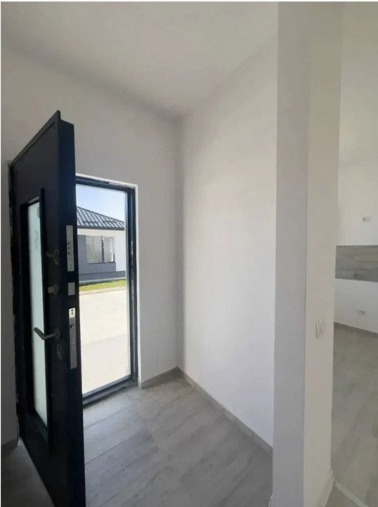 Casa 114 mpu, 260 mp curte , 2 locuri de parcare, complex cu circuit inchis – fotografia 6 din 22