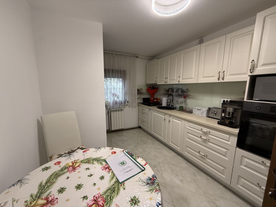 Apartament 4 camere, decomandat, etaj 3, mobilat si utilat - Baba-Dochia – fotografia 6 din 11