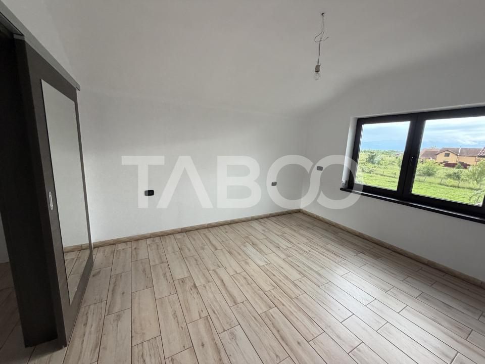 Casa individuala 5 camere 3 bai garaj 497 m teren liber Sat Sercaia – fotografia 15 din 18