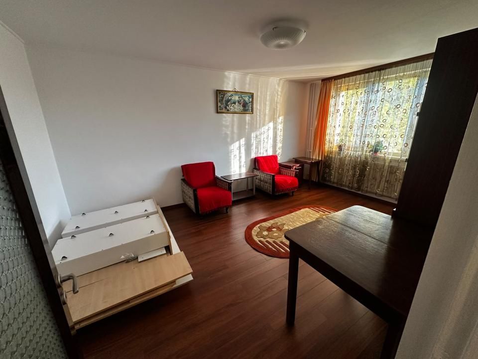 | 2 Camere | Et.3/4 | Zona Ozana | Metrou 1 Decembrie 1918 | Recent Renovat – fotografia 3 din 6