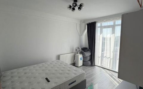 Apartament modern cu 2 camere – 37 mp | Etaj 3/4 | Aer condiționat | Iris