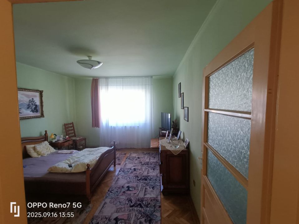 Casă cu spațiu comercial de vânzare în Reghin – fotografia 8 din 11
