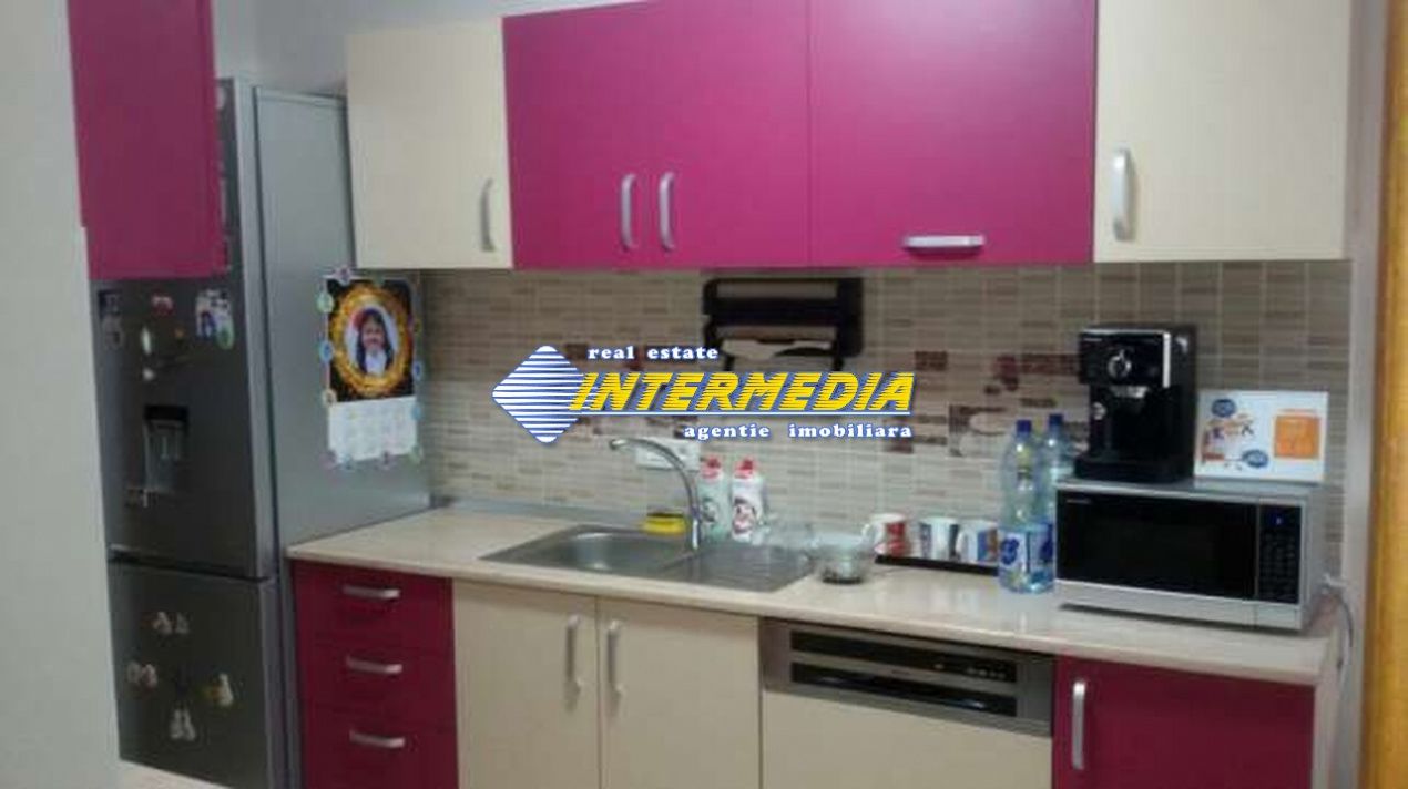 Apartament 4 camere de vanzare etaj 2 in Alba Iulia mobilat utilat – fotografia 11 din 13