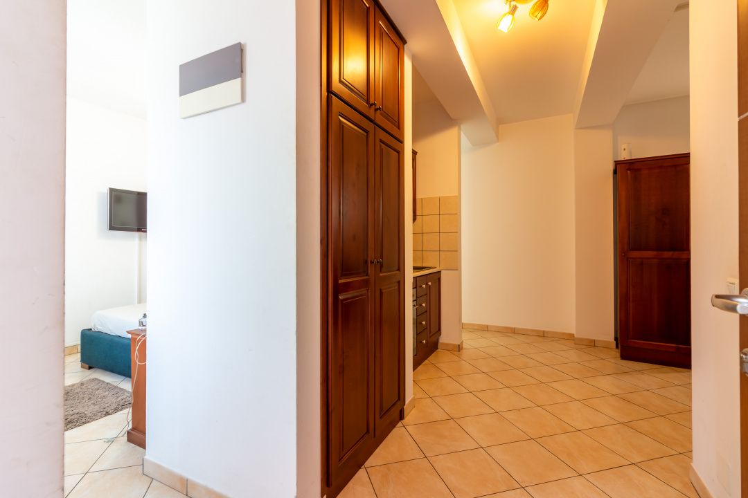 Com0%| Cladire multifunctionala Unirii– Hotel Piri | 9 studiouri independente – fotografia 27 din 49