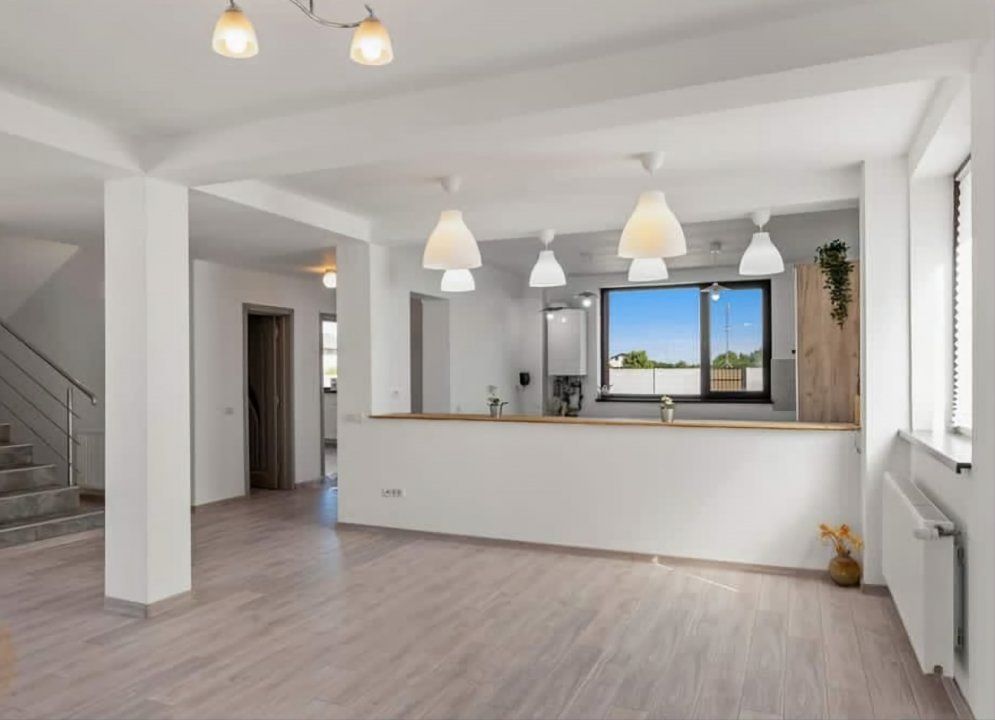 Vila 5 camere - Teren 1300mp - Zona linistita - Darvari-Domnesti – fotografia 3 din 14
