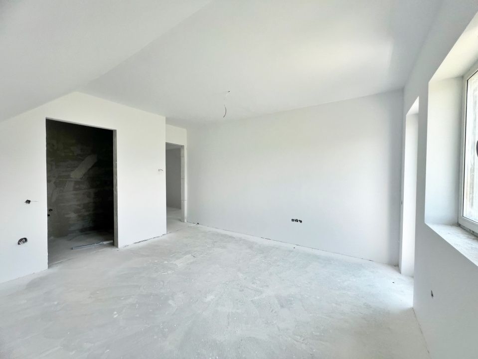 Casă single în Cristian, Sibiu - 4 Camere, 2 Terase, Teren 486 – fotografia 14 din 41