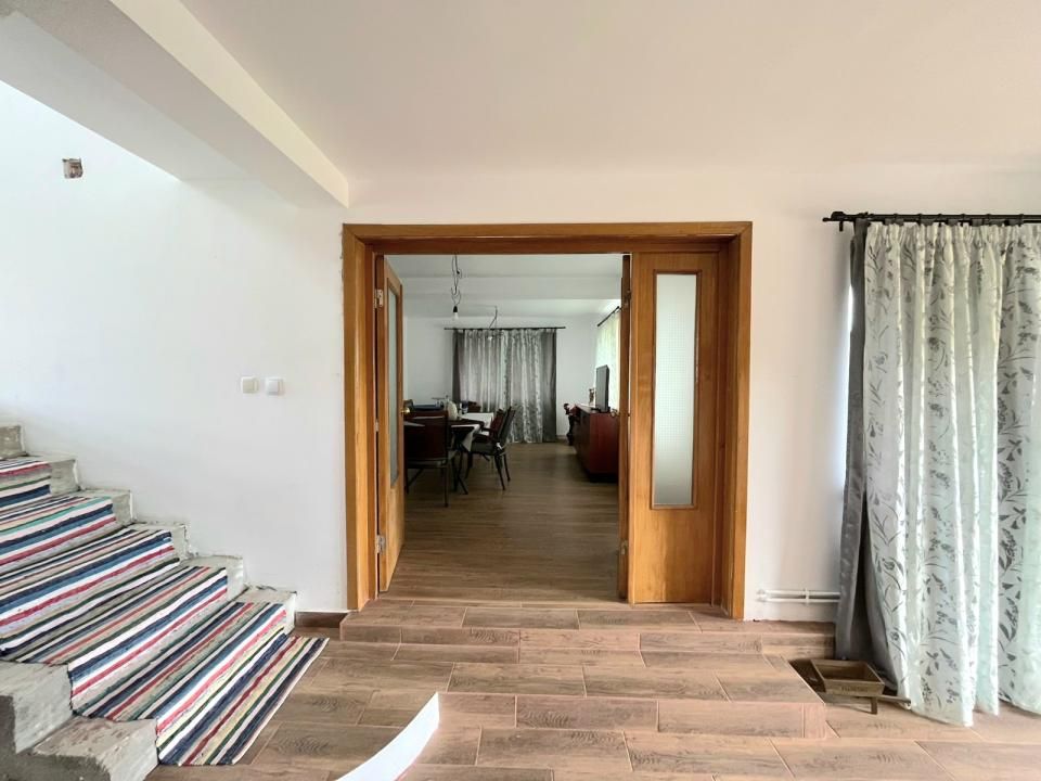 Vilă P+M cu 2300MP teren | 6 camere | 278MP | 30 min București – fotografia 5 din 27
