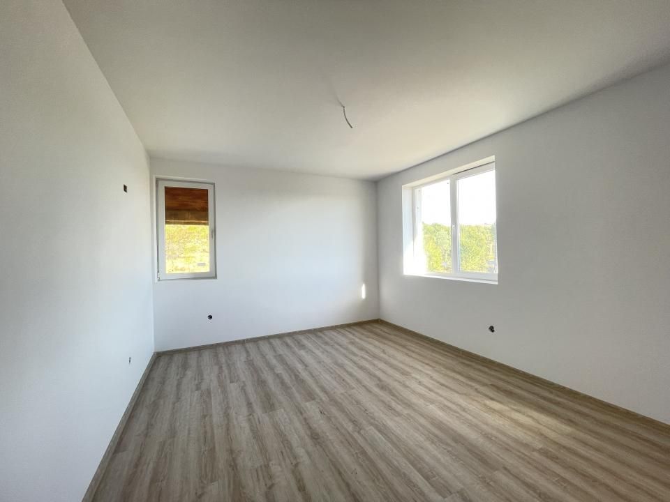 Casă duplex de vânzare Cisnădie, 115 mp, 4 dormitoare, la cheie – fotografia 4 din 9