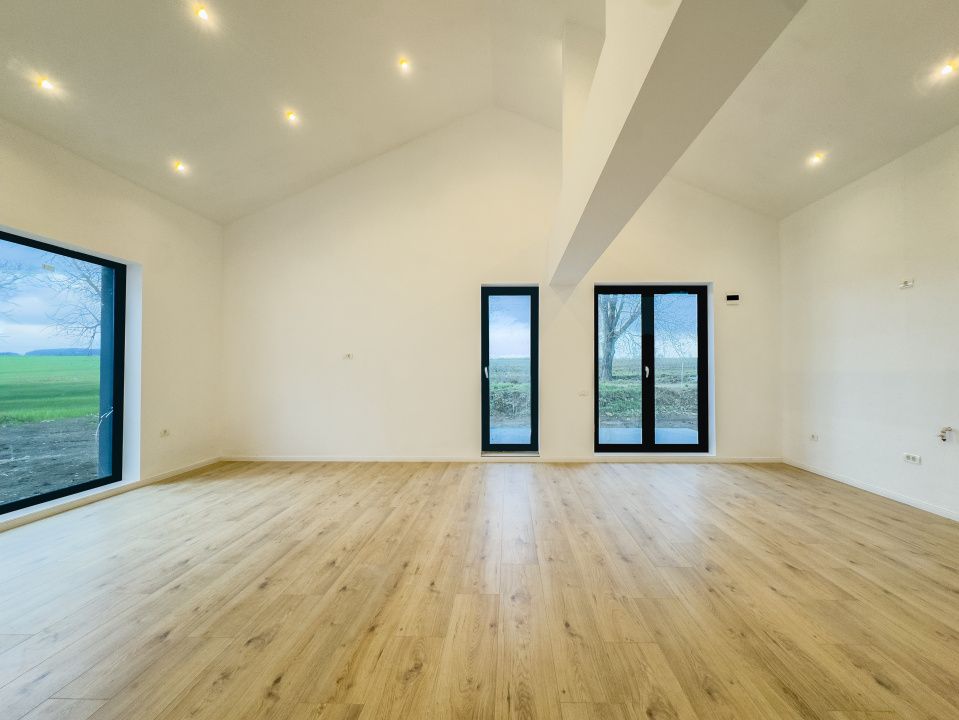 Casa de vanzare  in Valu lui Traian, pe partea dreapta, la CHEIE – fotografia 3 din 17