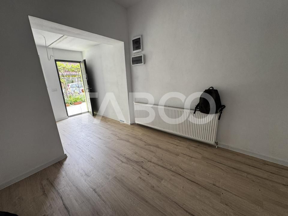 Apartament renovat la casa cu 3 camere 60 mpu pivnita Piata Cluj Sibiu – fotografia 8 din 11