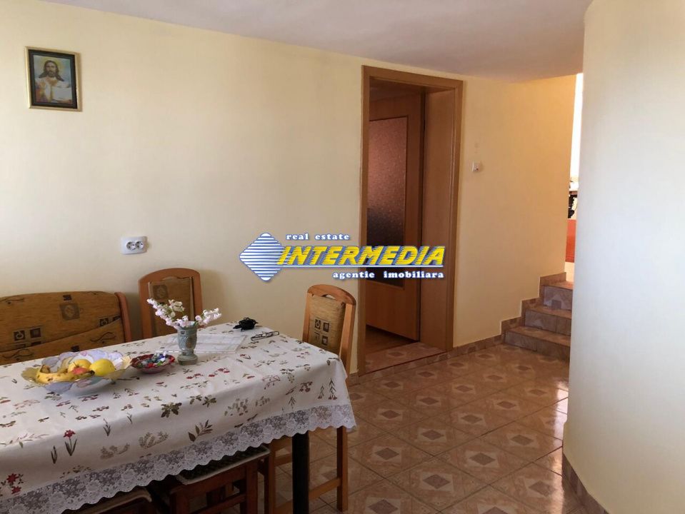 Casa deosebita  D+P+E de vanzare CETATE cu 900 mp. teren – fotografia 2 din 20