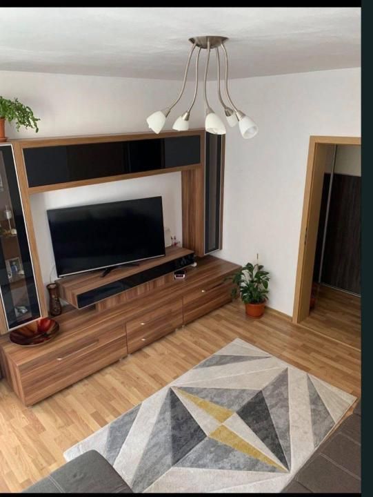 Apartament 2 camere, decomandat, etaj 2, Eroilor, Floresti – fotografia 3 din 8