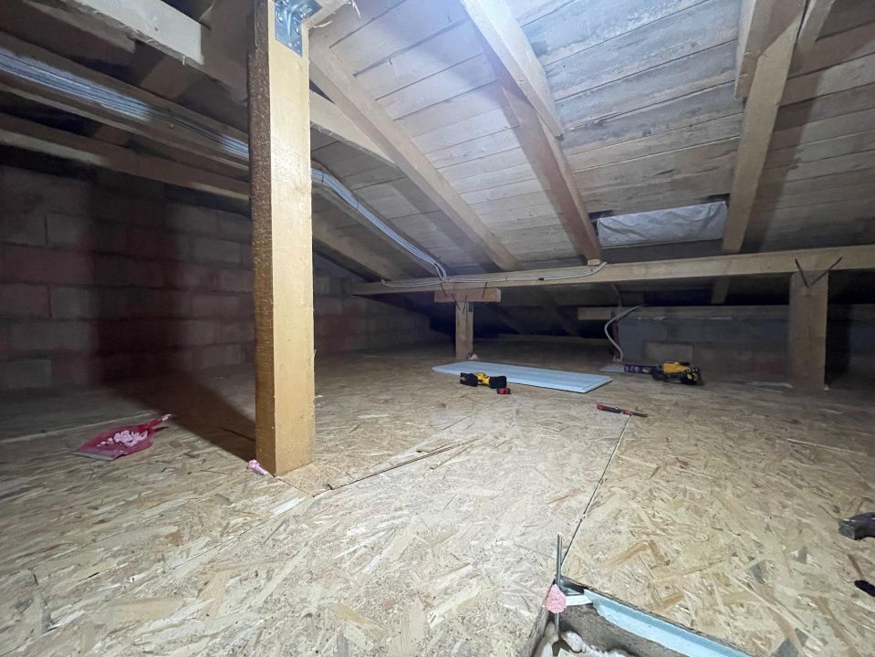 Duplex despartit prin camera tehnica  finisaje premium Mosnita – fotografia 18 din 19