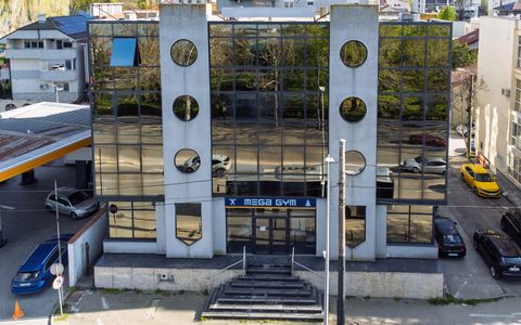 Cladire Comerciala Reprezentativa D+P+3 | 1268 mp | Soveja - Delfinariu