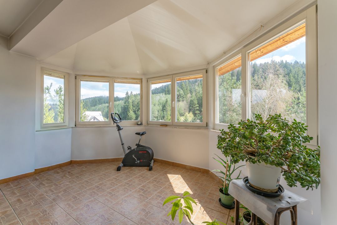 Vilă tip duplex în mijlocul naturii | 6 camere | Garaj, terasă și 5 dormitoare – fotografia 11 din 17
