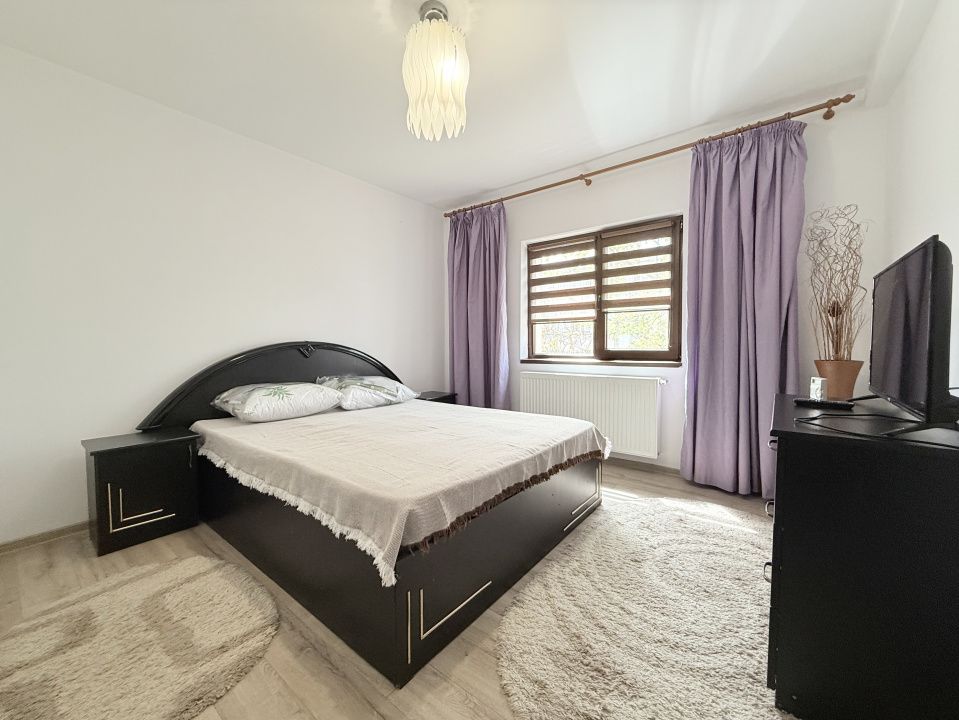 Apartament cu 3 camere de inchiriat in zona Faleza Nord – fotografia 1 din 12