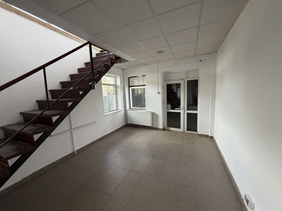 Spatiu comercial S+P+2, 308mp utili, cartier 1 Mai, zona Facultatea de Medicina – fotografia 3 din 14
