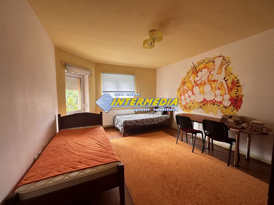 Vanzare Casa D+P+2E+Pod cu 10 camere, garaj si curte în zona Cetate, Alba Iulia – fotografia 42 din 52