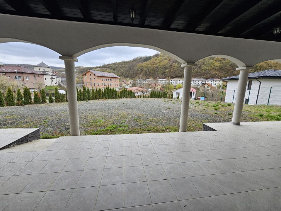 EXCLUSIVITATE! Restaurant de vanzare, Mobilat/Utiliat, 565 mp,cu teren 5.000 mp! – fotografia 6 din 27