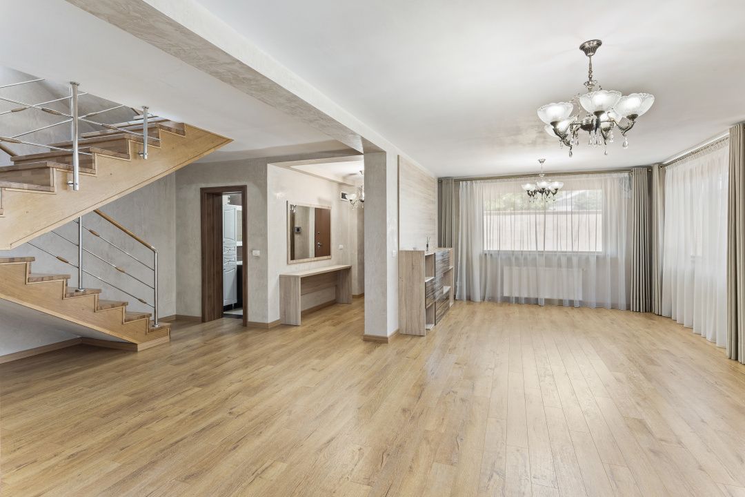 Vila spațioasă 5 camere, 5 băi, Garaj 2 mașini, Zona Primo – poziție excelentă – fotografia 1 din 31
