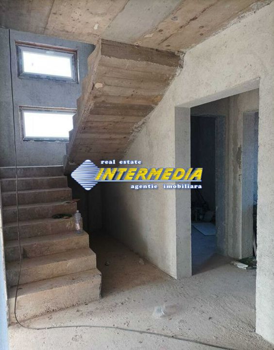 Casa noua de vanzare in Alba Iulia cu 4 camere semifinisata cu apa gaz curent – fotografia 11 din 13