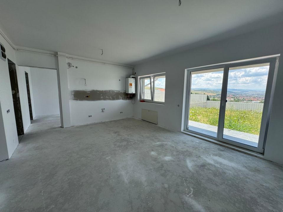Nou! Apart. la parter, 3 cam., 68 mp., 50 mp. grădină, Apahida – fotografia 1 din 10