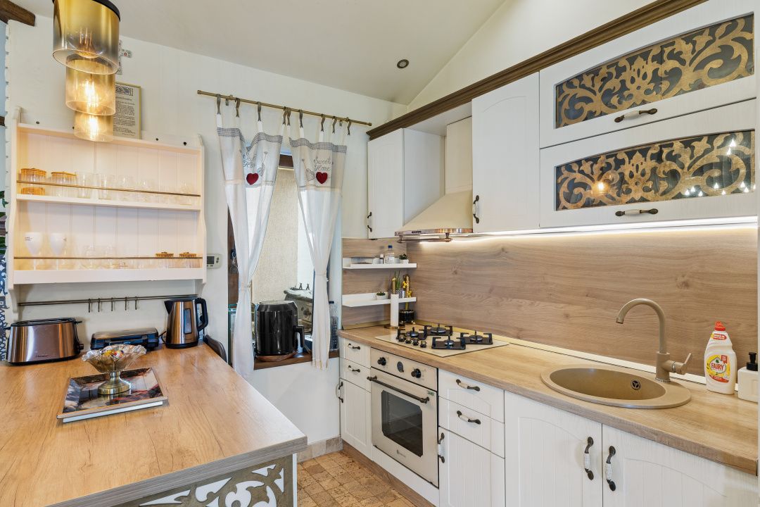 Apartament cu 4 camere în centrul istoric  CONSTANTEI cu vedere la MARE – fotografia 10 din 35