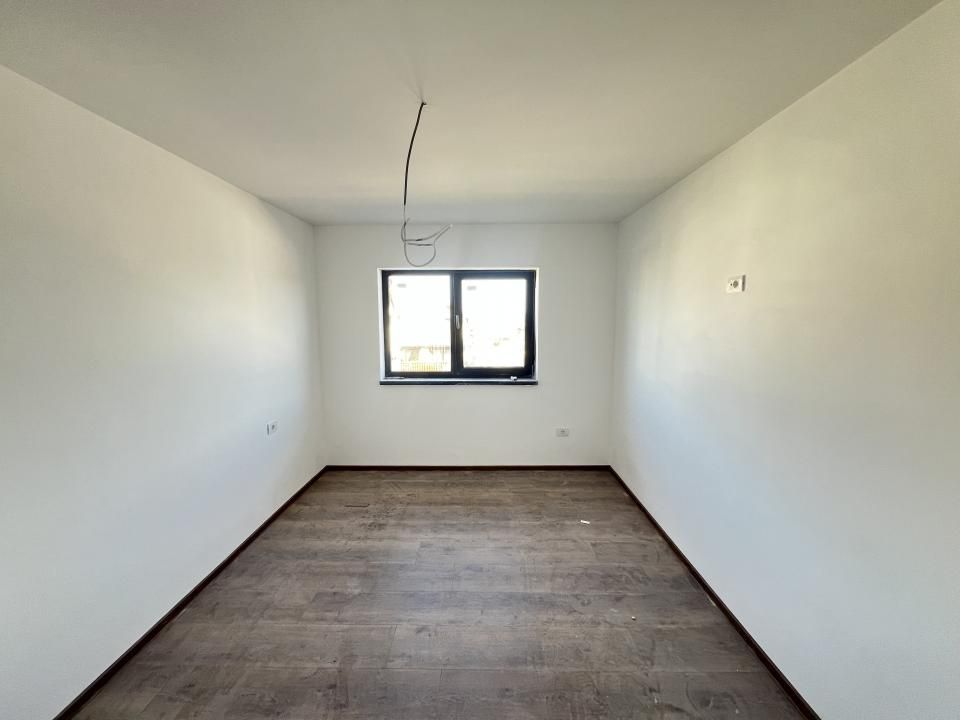 Casa-Duplex-129mp-Utili-250mp-Curte-Izvor-Tarlungeni – fotografia 12 din 17