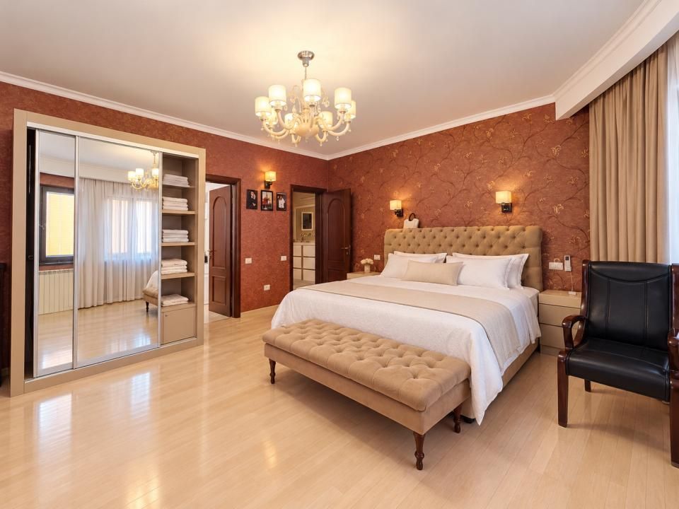 Proprietate exclusivistă cu piscină, garaj și teren de 900 mp – fotografia 7 din 24