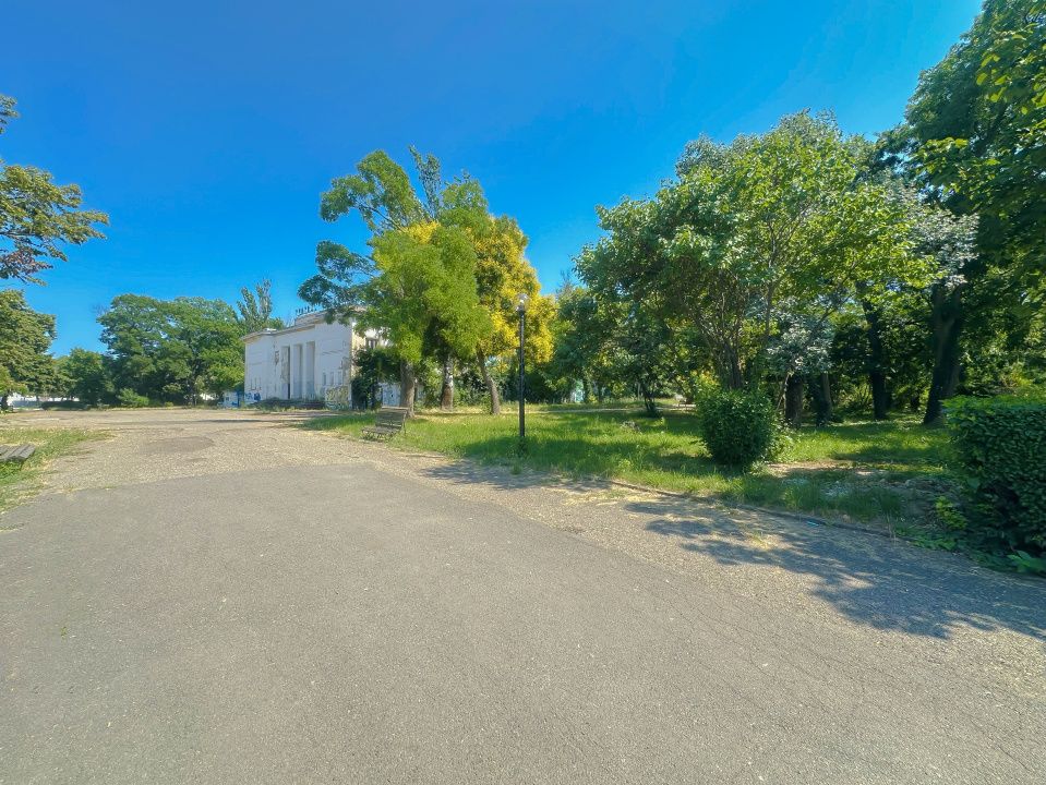 Casă 9 camere + Spațiu Comercial Stradal, Eforie Sud – Lângă Teatrul de Vară – fotografia 7 din 9